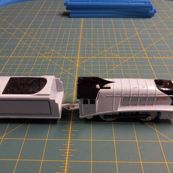 TOMY Train Spencer and Tender w/ (4) pieces  Straight Track Battery Operated - Picture 4 of 6